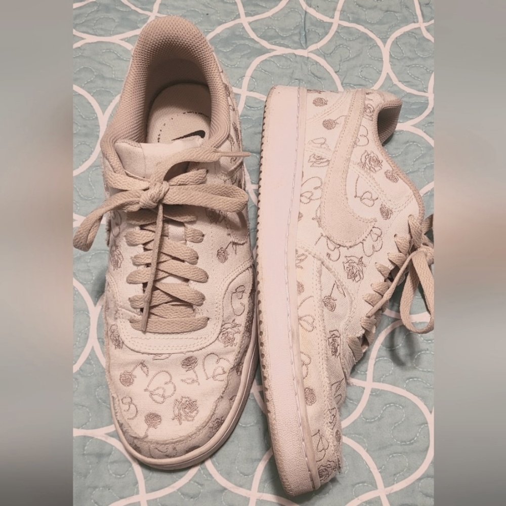 Nike Court Vision Low Sneakers